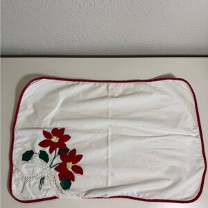 White Placemat with‎ Red Floral Design